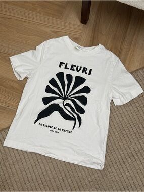 H&M graphic tee womens
